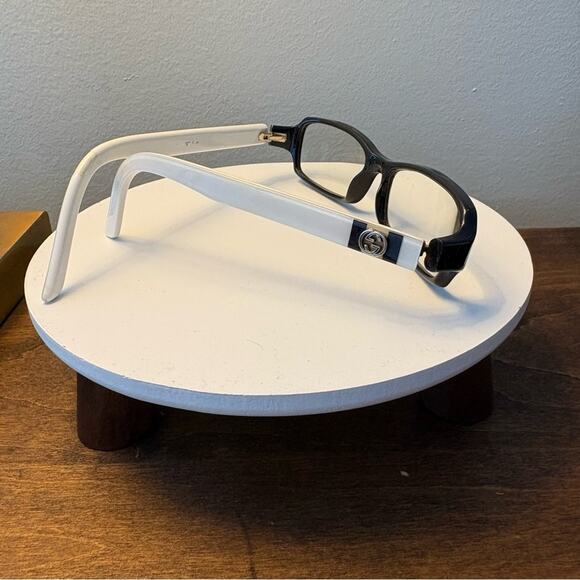 Gucci Rectangular Y2K Glasses in White and Black - Picture 1 of 6